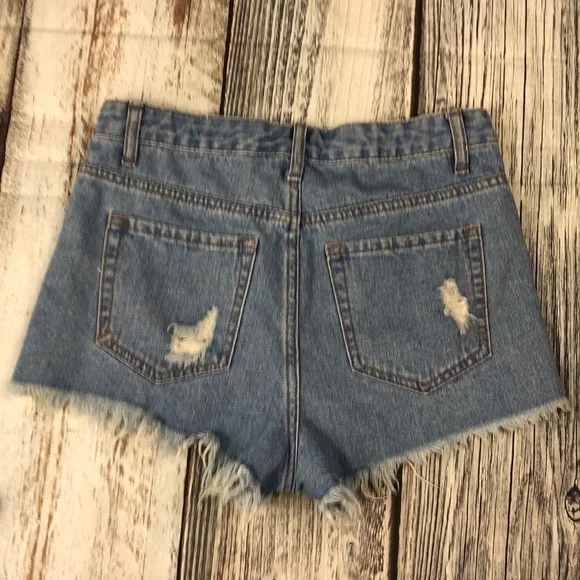 OnTwelfth Women Floral Embroidered Short Size 26 - Picture 2 of 9